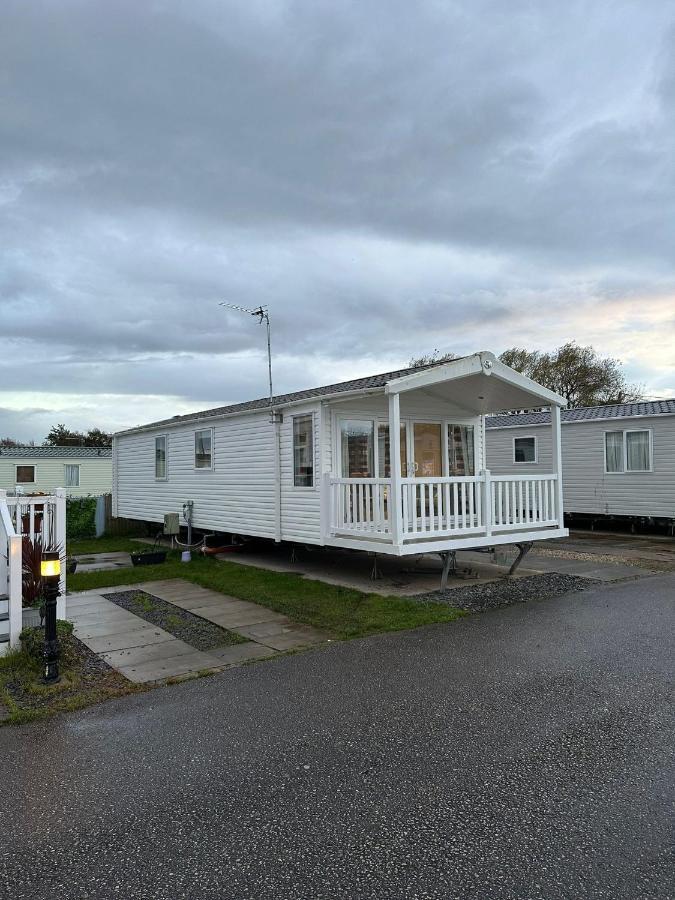 Villa Luxurious 6 Berth Swift Bordeaux On Lyons Robin Hood Rhyl Meliden Exterior foto